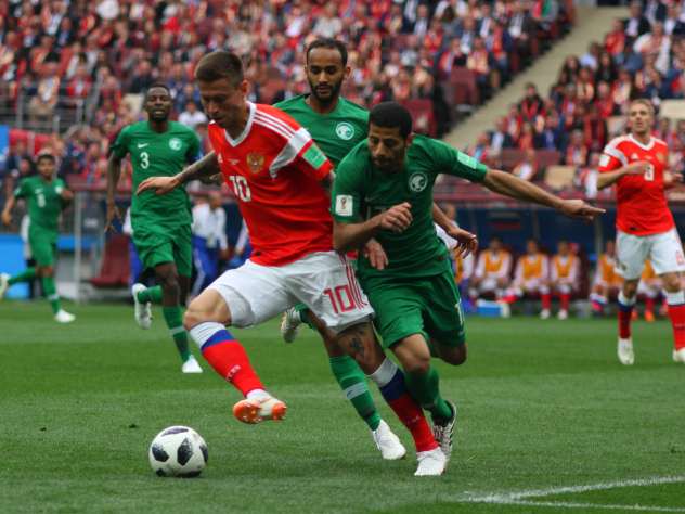 Женщина родила во время матча Росии