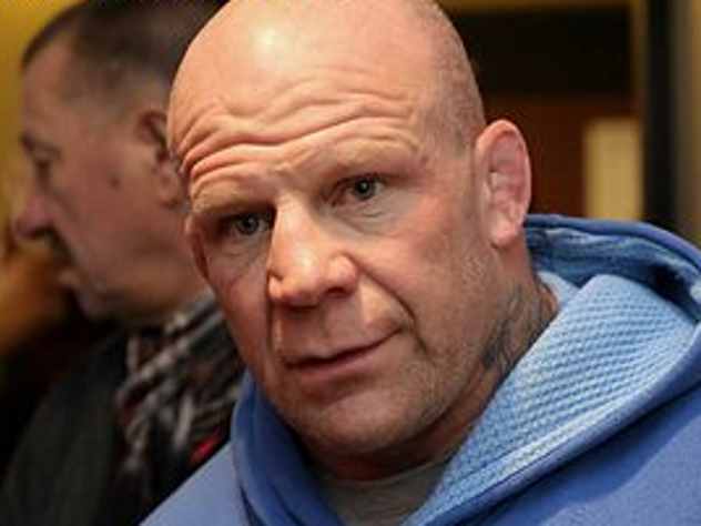 Известный американский боец смешанного стиля Джефф Монсон принял решение отказаться от гражданства США. Процесс займет определенное количество времени.