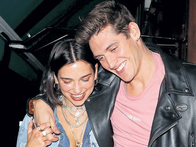 22-летняя уроженка Косово Дуа Липа стала поп-звездой №1 в Великобритании, получила пять номинаций главной музыкальной премии Соединенного Королевства - BRIT Awards, выиграв в итоге две награды