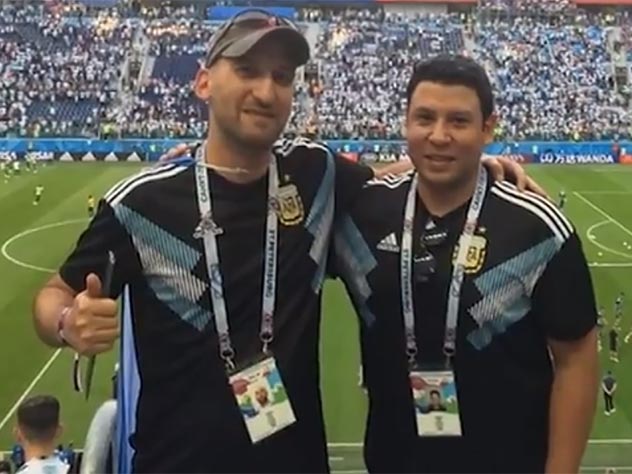 Аргентинским болельщикам, перепутавшим два Новгорода, Владимир Путин подарил билеты на матч их национальной сборной.