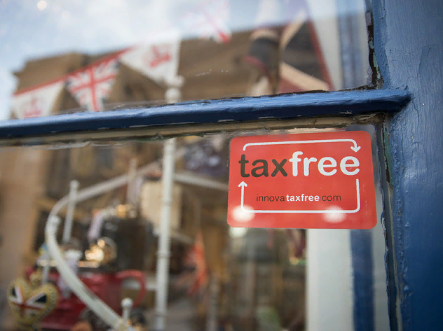 Глава Минпромторга Денис Мантуров рассказал, что к 2019 году система tax free начнет работать по всей стране