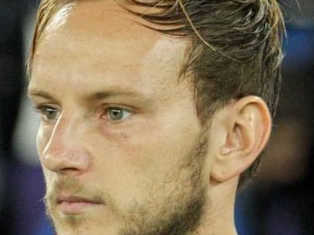 Полузащитник сборной Хорватии Иван Ракитич в преддверии встречи с командой Дании в 1/8 финала чемпионата мира в Нижнем Новгороде заявил, что его партнер по команде Лука Модрич, а также испанский футболист Андрес Иньеста, с которым он вместе играл в «Барселоне», игроки с другой планеты.