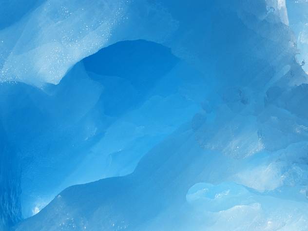 Самый большой айсберг в мире еще долго бы дрейфовал вокруг Антарктиды, если бы его не унесло течением к экватору.