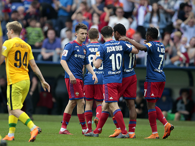 Олимпийская чемпионка Лариса Ильченко сравнила российскую сборную по футболу с алмазом.