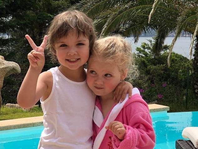 Галкин сфотографировал детей на Кипре и выложил в Сеть