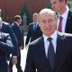 Пресс-секретарь президента РФ Дмитрий Песков заявил, что Владимир Путин не оглядывается на свой рейтинг в стране, поскольку для него превыше всего интересы россиян.