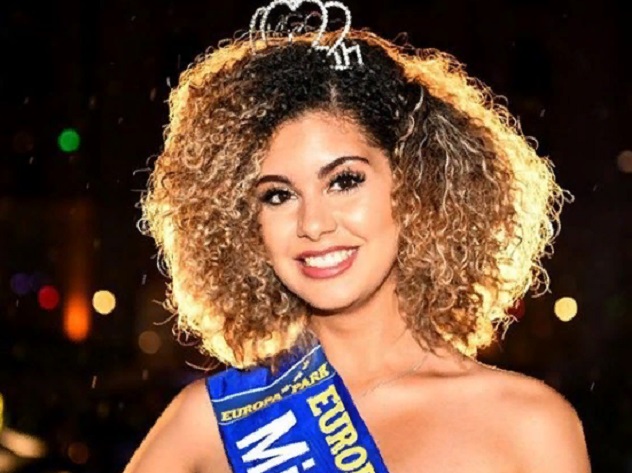 Право зваться первой красавицей мундиаля выиграла 18-летняя бельгийка Зоэ Брунет. Девушка завоевала титул «Мисс мундиаль — 2018», обойдя соперниц из 32 стран.