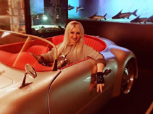 Популярная певица застрелена в ночном клубе Турции