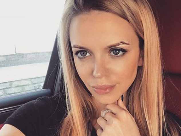 Милана Кержакова, супруга известного российского футболиста Александра Кержакова рассказала о побоях и изменах супруга. Она уверена, что это был брак по расчёту. После того, как футболист похитил у нее совместного сына, она поняла, что скрывать нечего и все рассказала.