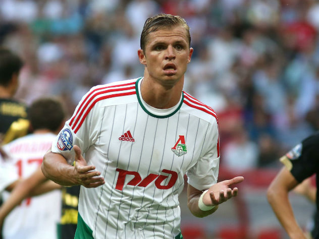 Футболист показал в соцсети трогательное фото с матерью