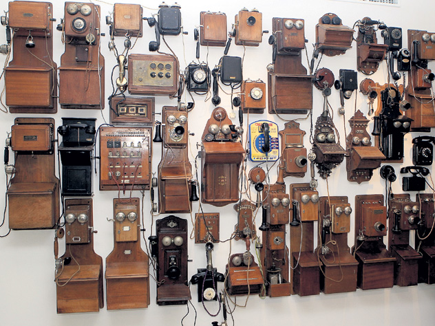 В Москве на Садово-Кудринской площади открылся крупнейший в Европе Музей телефонов