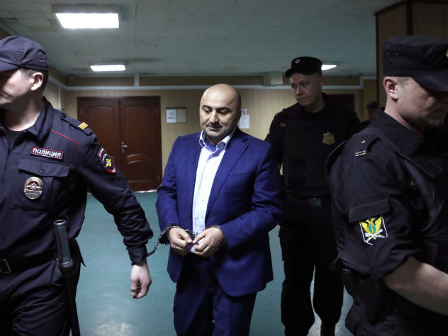 По версии следствия, чиновник дал взятку, чтобы занять пост главы республиканского МВД