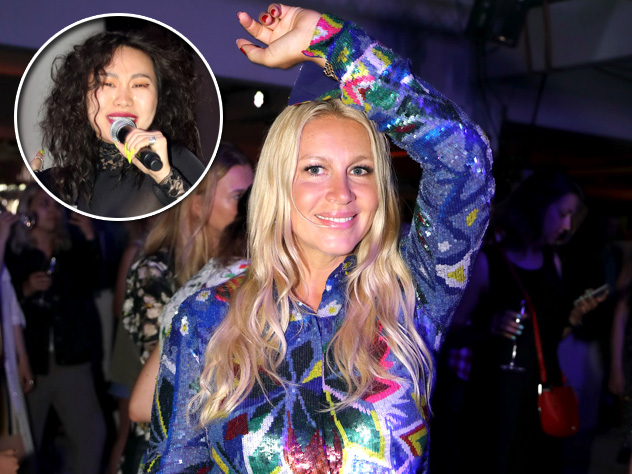 Екатерина Одинцова пустилась в пляс под песни китаянки Ян Гэ