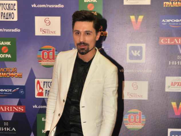 Российский ведущий и участник телешоу Андрей Бородин был дружен с известным исполнителем Димой Биланом. Причем молодые люди были очень близкими друзьями. Об этом сообщил знакомый Бородина, журналист и главный редактор журнала Megapolis Time Иван Ирбис.