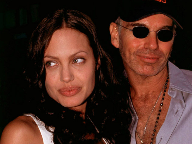 Торнтон и Джоли официально были мужем и женой с 2000 по 2003 гг.