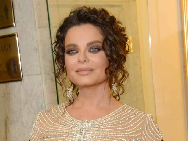 Наташа Королева немного смутила своих подписчиков в Instagram**, опубликовав фотографию, на которой она стоит рядом с хоккеистом сборной России и клуба «Вашингтон Кэпиталз» Александром Овечкиным.