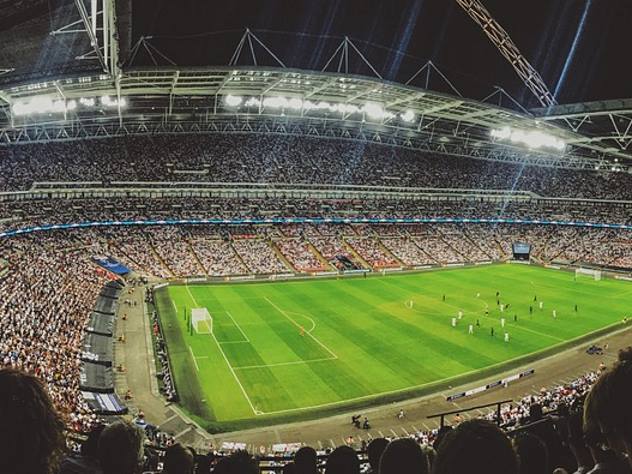 После неудачных товарищеских матчей со стартом домашнего чемпионата мира футболисты сборной России должны пересмотреть свою игру на поле