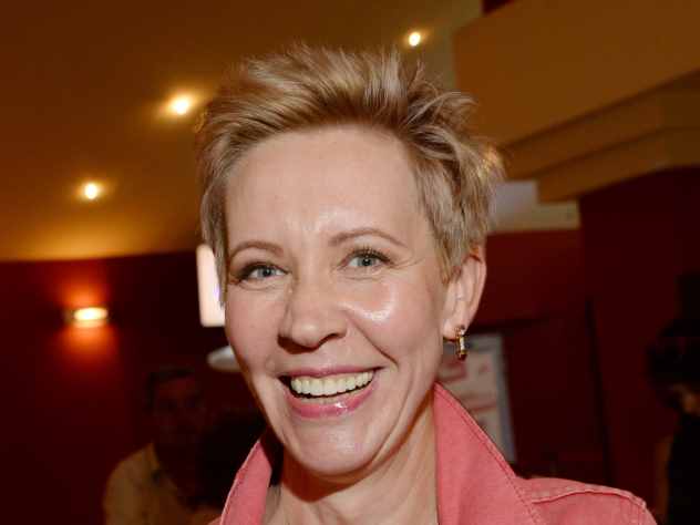 Известная российская телеведущая и актриса Светлана Лазарева на своей странице в социальной сети Instagram** отреагировала на постоянно возникающие в последнее время слухи о ее скорой кончине.