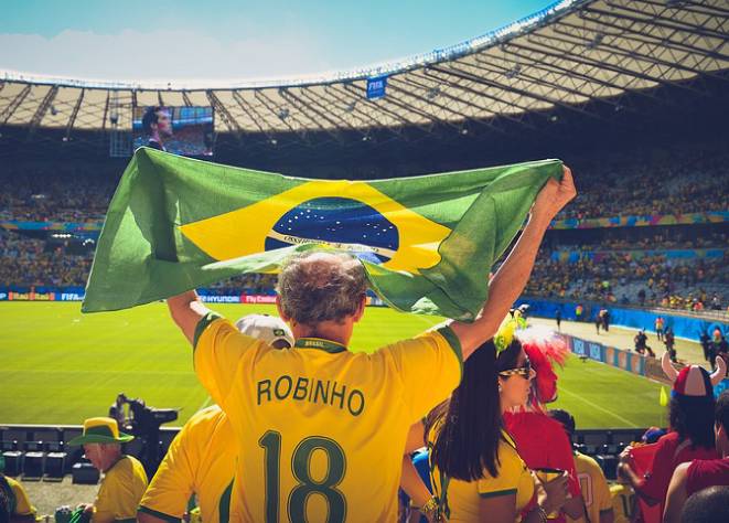 Бразильские болельщики довели до истерики русскую стюардессу