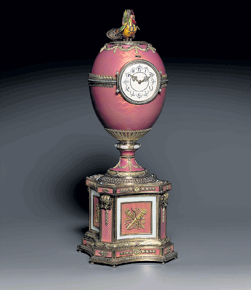 Это пасхальное яйцо-часы фирмы Карла Фаберже, сделанное в 1902 году к помолвке барона Эдуарда Ротшильда, было куплено Ивановым на аукционе Christie’s за 8,9 млн. ф. ст. и с 2014 года выставлено в Эрмитаже