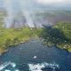 Аэросъемка извержения гавайского вулкана Килауэа.