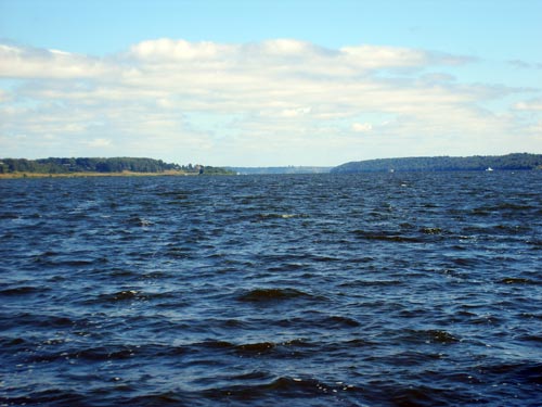 Течет река Волга – где-то на ее дне покоится посад Пучежа. Фото: wikimedia.org