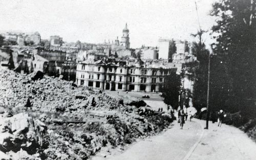 То, во что немцы превратили Майдан. Киев, 1941 год. Фото: wikimedia.org