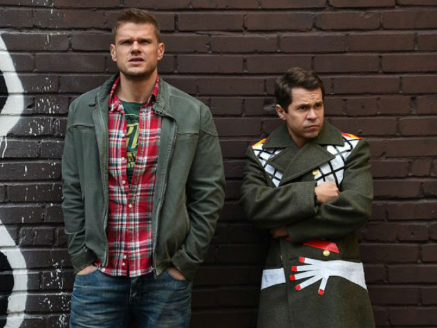 Оказалось, что потасовка на красной дорожке - постановочная, и устроена ради рекламы фильма "Ночная смена"