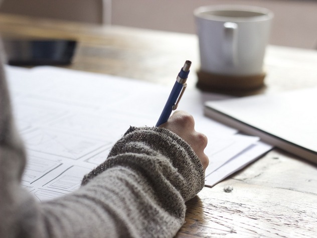 Аналитики из компании ru.jooble.org составили топ-10 самых интересных вакансий, которые могут заинтересовать россиян. Речь идет о работе в летний сезон.