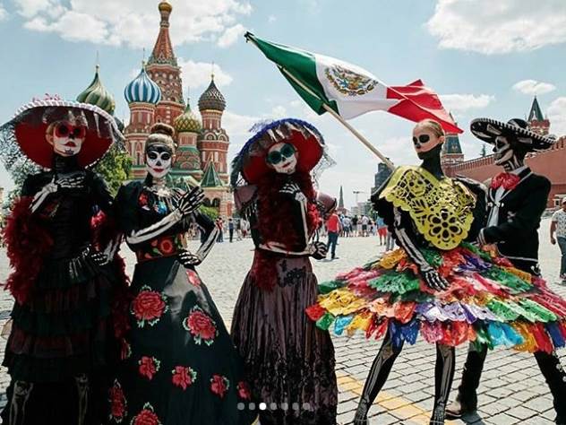 Парад скелетов: как мексиканцы в Москве отмечали День мертвых