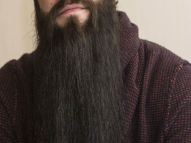 Французский наркобарон отправился на мировой чемпионат по выращиванию усов и бород.