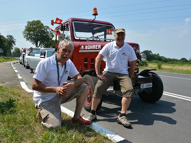 Трое болельщиков из Швейцарии проехали 1800 километров на тракторе, чтобы попасть в Калининград на ЧМ-2018
