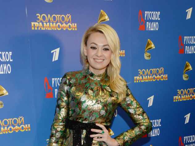 Известный продюсер Яна Рудковская прилетела вместе с сыном к своему супругу Евгению Плющенко в Японию. В стране восходящего солнца у фигуриста пройдут сразу несколько шоу для местных почитателей таланта Олимпийского чемпиона.