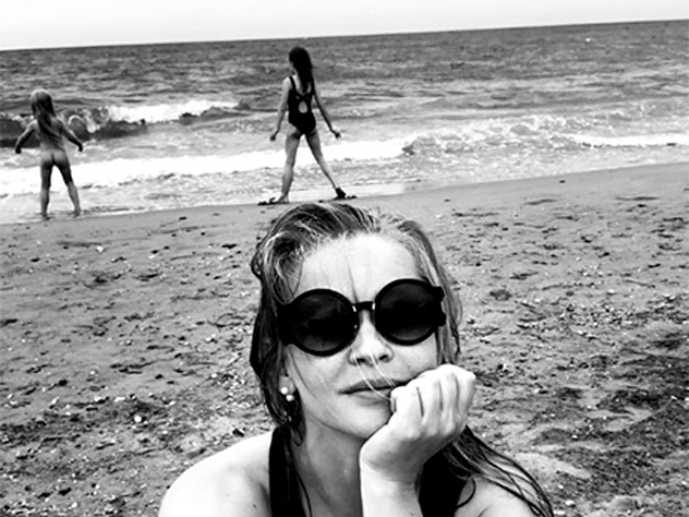 Юлия Пересильд слетала в Турцию с очаровательными дочками