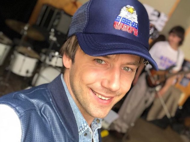 Актер объяснил свое расставание с гражданской женой