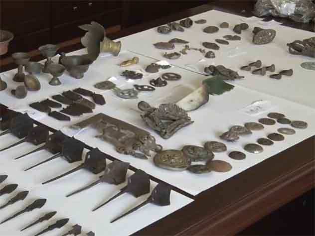 293 старинных предмета пытался вывезти в Харбин гражданин Китая