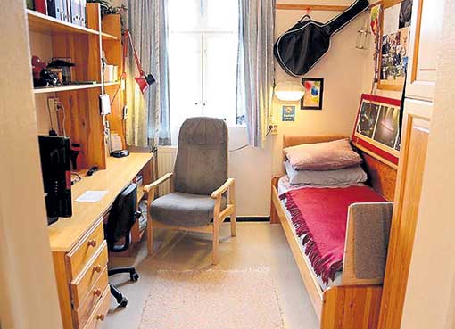 Норвежец Андерс Брейвик за убийство 77 человек проведёт 21 год в полном комфорте