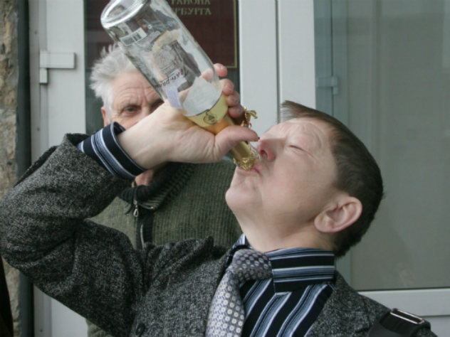 При формировании привычки к алкоголю в некоторых участках мозга происходят изменения