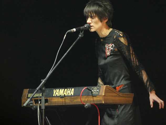 Известная российская исполнительница Земфира** на своей страничке в Instagram** заявила, что ее выступления, посвященные чемпионату мира в Калининграде и Нижнем Новгороде отменены.