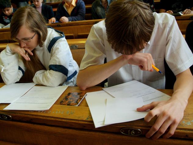 В России число школьников упало на 20%