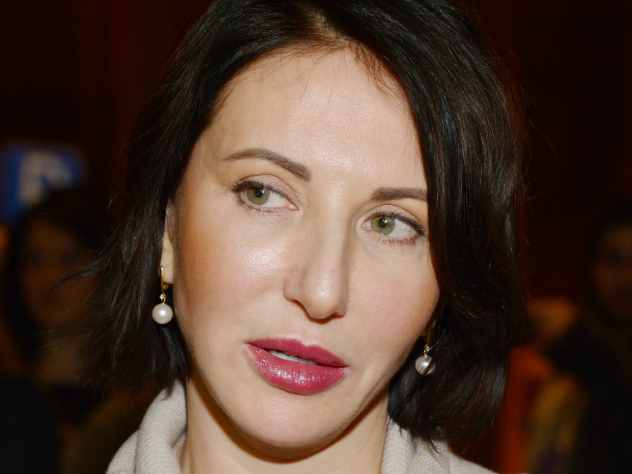 Известная актриса, певица и телеведущая Алика Смехова на своей страничке в соцсети Instagram** рассказала, что стала гостьей программы «Пусть говорит», которая выходит на Первом канале.