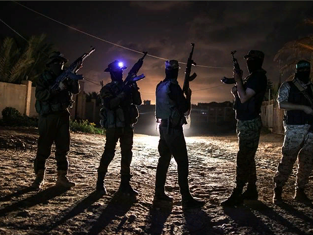 В Ливии во время столкновения с боевиками национальная армия взяла в плен одного из лидеров запрещенной в России террористической группировки «Аль-Каида». Подробности операции не разглашаются. Известно, что речь идет о захвате боевика Абу Сафьяна бен Каму.