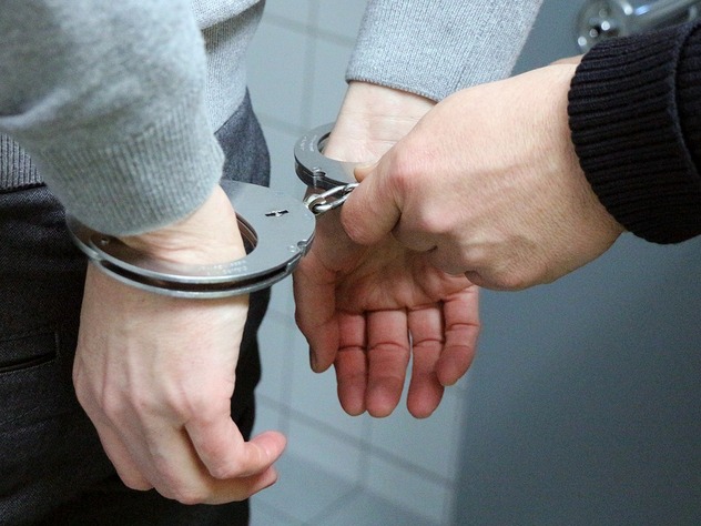 В Петербурге арестован сбивший машиной обидчиков посетитель бара
