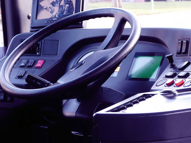 По новым правилам водитель грузовика или автобуса обязан через каждый 4 часа за рулем делать отдых не менее 15 минут