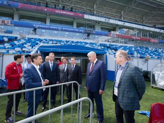 Владимир Колокольцев в рамках рабочей поездки по городам-организаторам чемпионата мира по футболу FIFA 2018 посетил столицу самого западного региона страны – город Калининград.