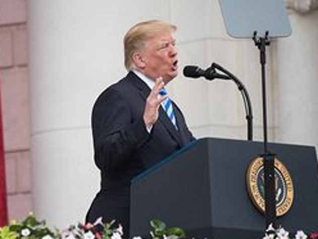 Президент США Дональд Трамп на саммите «Большой семерки» позволил себе ряд нелицеприятных высказываний в адрес лидеров других государств.