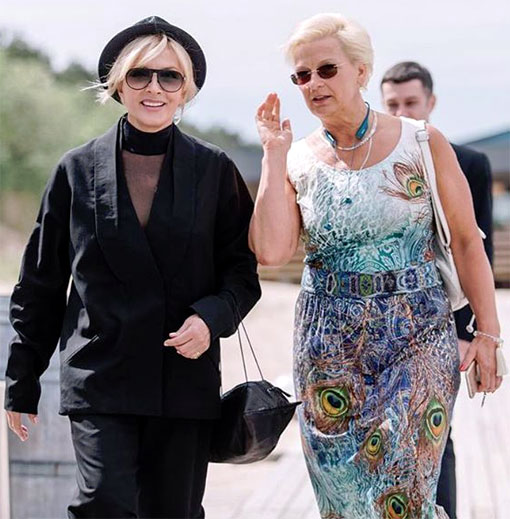 Лайма Вайкуле и продюсер Элита Милграве