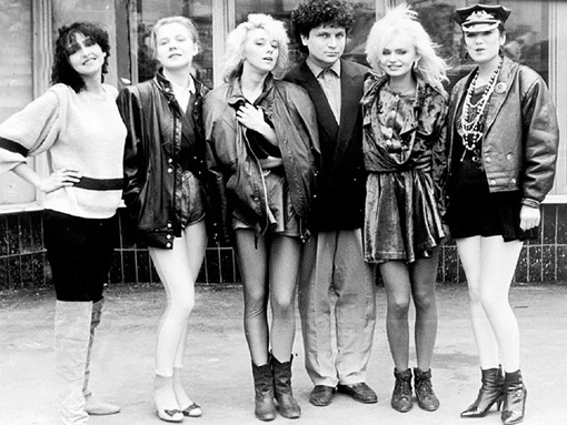 Сергей Минаев и «комбинашки»: Анна Ковалева, Ольга Ахунова, Алена Апина, Светлана Костыко и Анжела Бродова