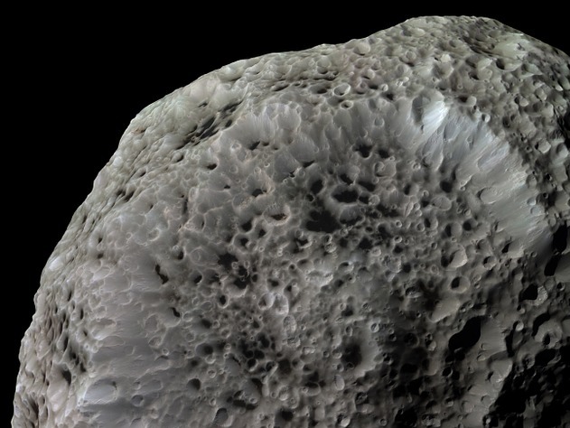 Ученые надеются найти на астероиде следы воды и органических веществ