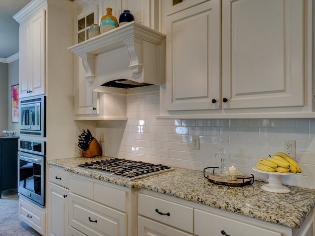 Житель Свердловской области продал землякам несуществующую мебель на два миллиона